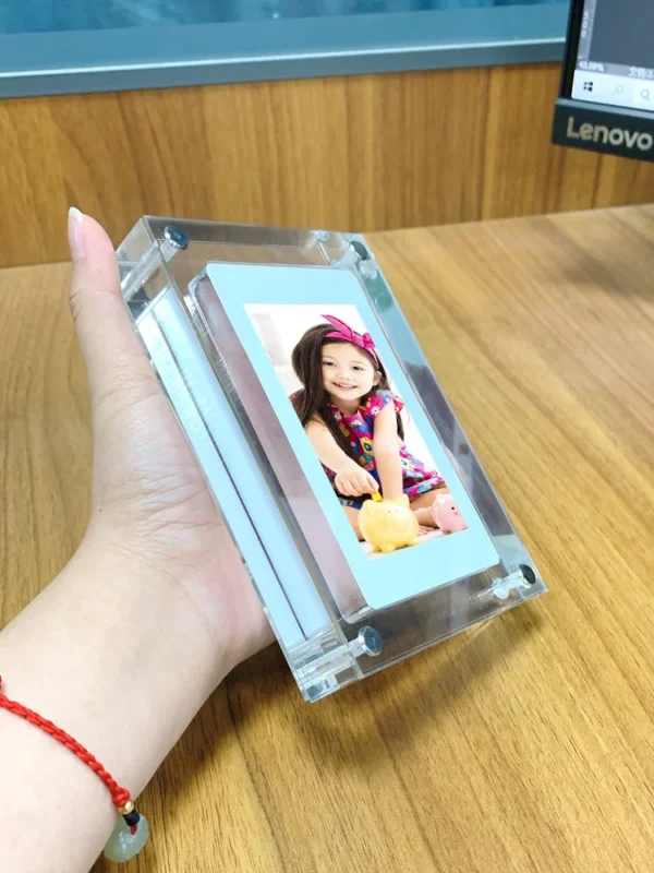 Acrylic Digital Photo Frame – 5/7 Inch Vertical IPS Screen with 2GB Memory - Image 5